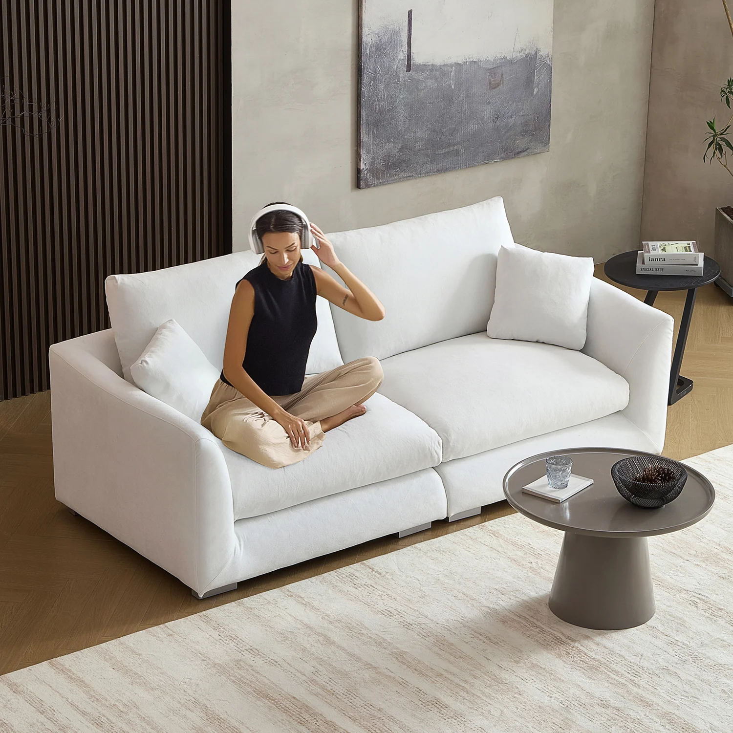 Feathers Sofa - Image 111