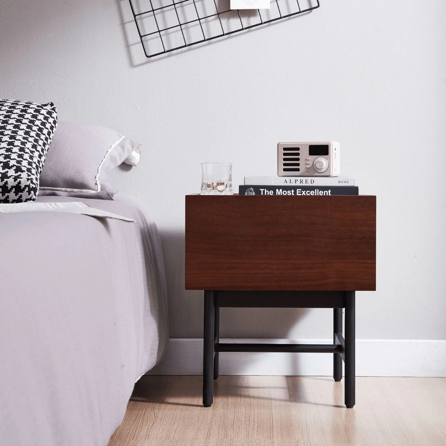 Valqee Side Table - Image 12